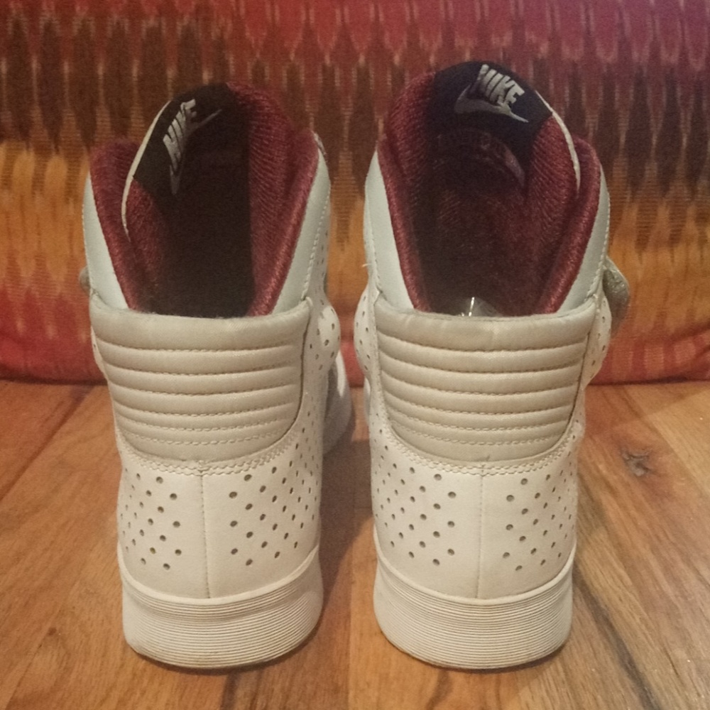 Men's NIKE FLY KNIT Mid Sneaker Sz 10.5 - Picture 4 of 5